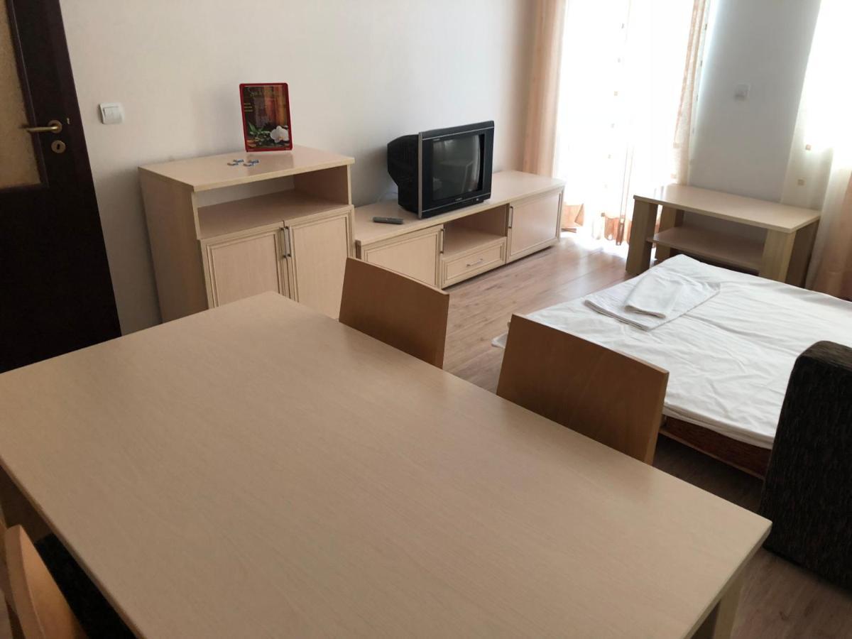 Апартамент В Хотел Стената, Пампорово Leilighet Smolyan Eksteriør bilde